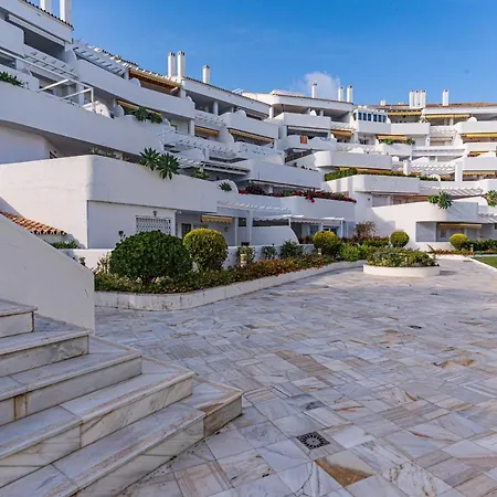 Sunny Coastal In Nueva Andalucia Close To Prestigious Puerto Banus