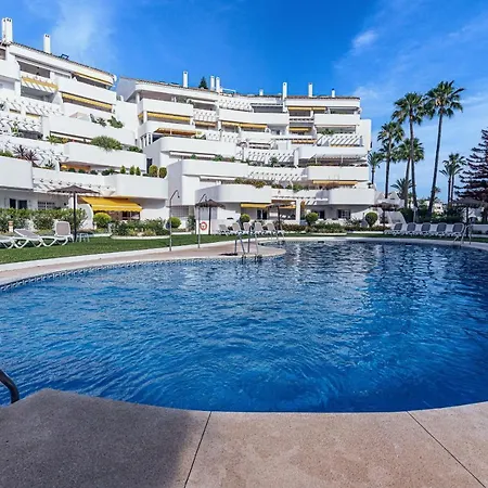 Sunny Coastal In Nueva Andalucia Close To Prestigious Puerto Banus