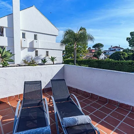 Apartment Sunny Coastal In Nueva Andalucia Close To Prestigious Puerto Banus Marbella