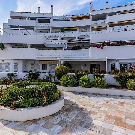 Apartment Sunny Coastal In Nueva Andalucia Close To Prestigious Puerto Banus