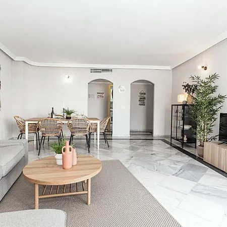 Apartment Sunny Coastal In Nueva Andalucia Close To Prestigious Puerto Banus *