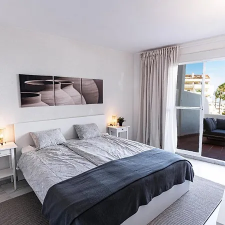Sunny Coastal In Nueva Andalucia Close To Prestigious Puerto Banus