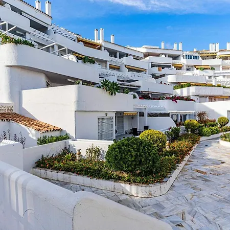 Sunny Coastal In Nueva Andalucia Close To Prestigious Puerto Banus *