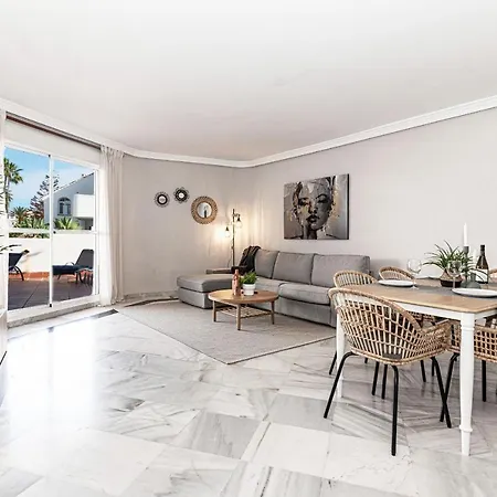 Apartment Sunny Coastal In Nueva Andalucia Close To Prestigious Puerto Banus *
