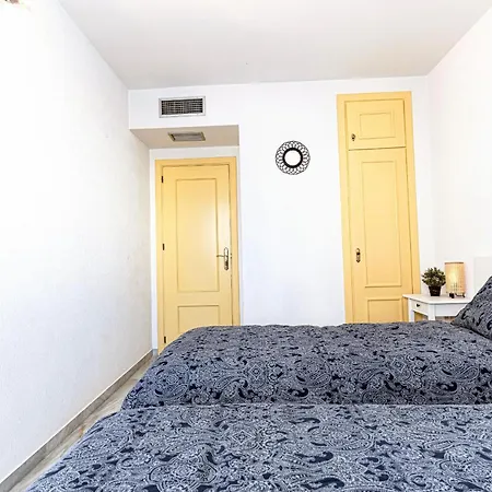 Apartment Sunny Coastal In Nueva Andalucia Close To Prestigious Puerto Banus Marbella
